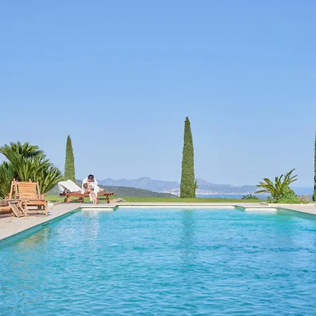 Chateau De La Mere - Evenement - Seminaire - Mariage - Retraite Bien-Etre - Sejour Sportif - Cousinade - Ideal Groupe & Famille - Cadre Nature Isole - Piscine - Vue Baie Saint-Raphael - Grande Capacite D'Accueil-3